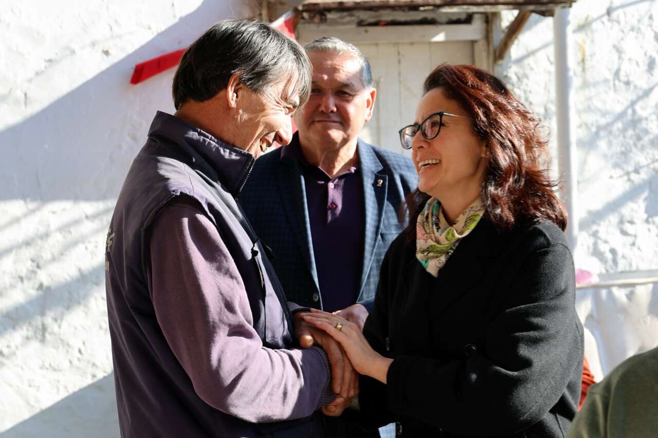 Yangında Hasar Gören Aileyi Başkan Köksal Aras Yalnız Bırakmadı 1