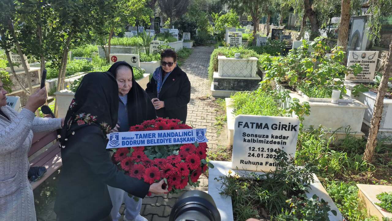 Fatma Girik, Bodrum’daki Mezarı Başında Anıldı 2