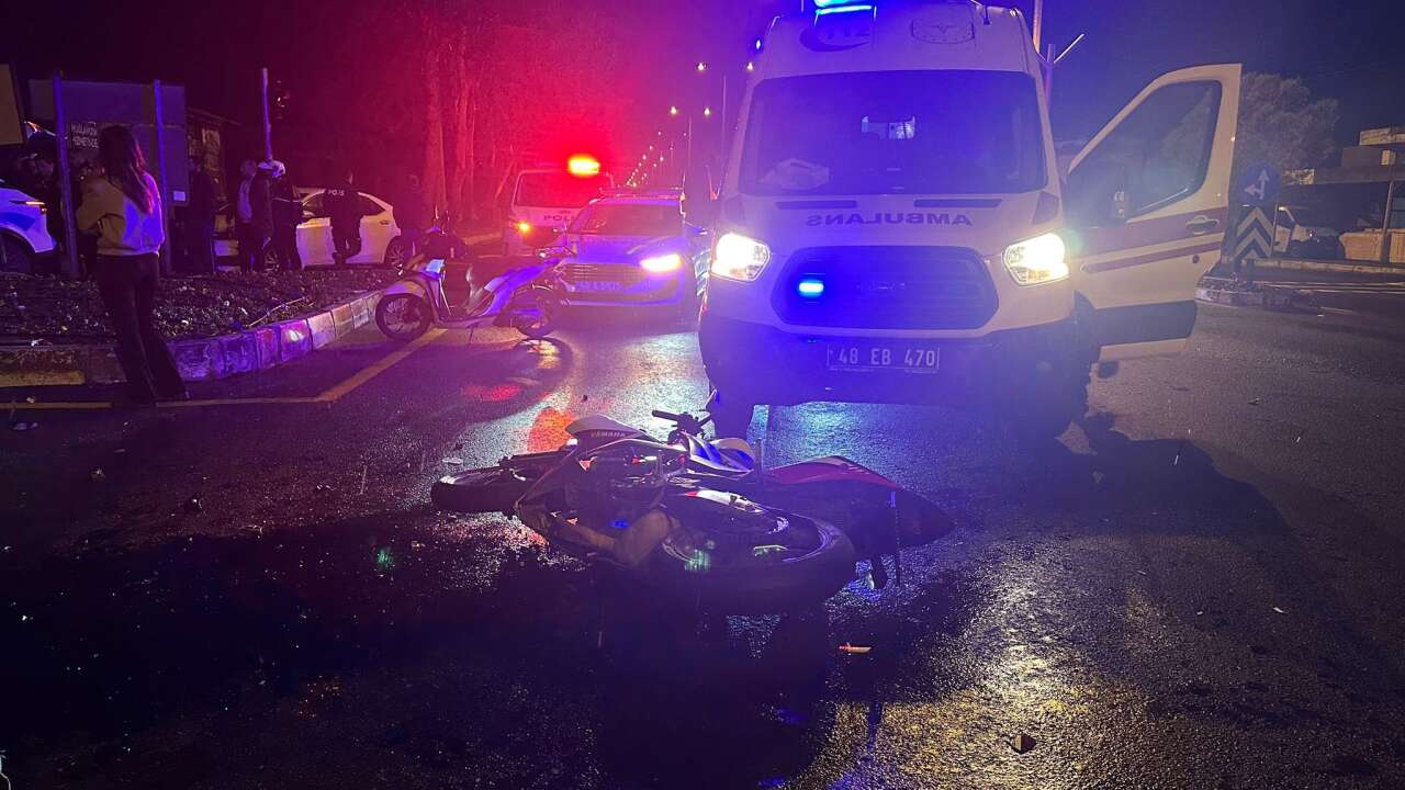 Menteşe’de Gece Saatlerinde Trafik Kazası:  Motosiklet Sürücüsü Ağır Yaralı 5