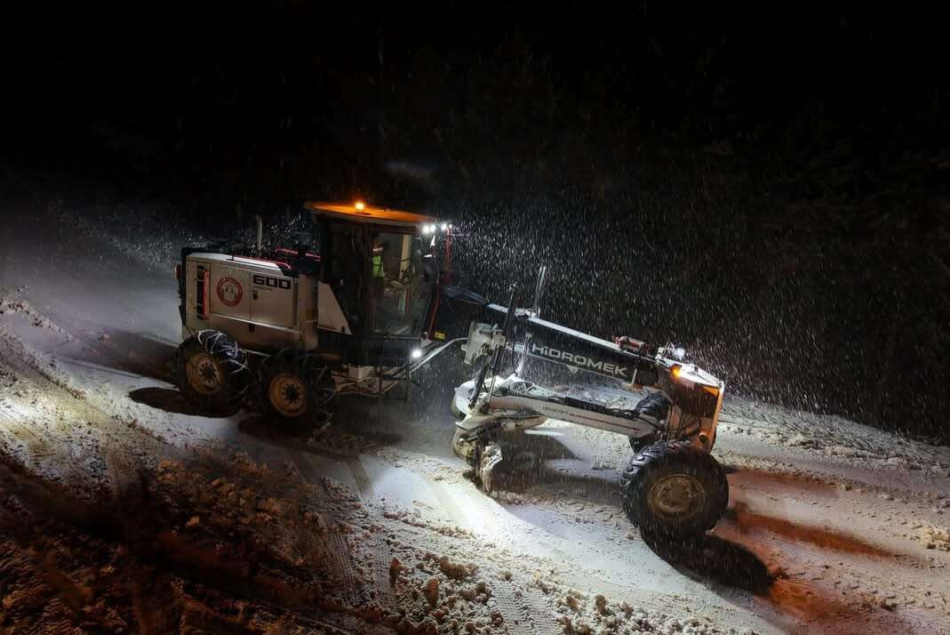 Muğla’da Kar ve Buzlanma Ulaşımı Aksattı: Araçlar Yolda Kaldı 4