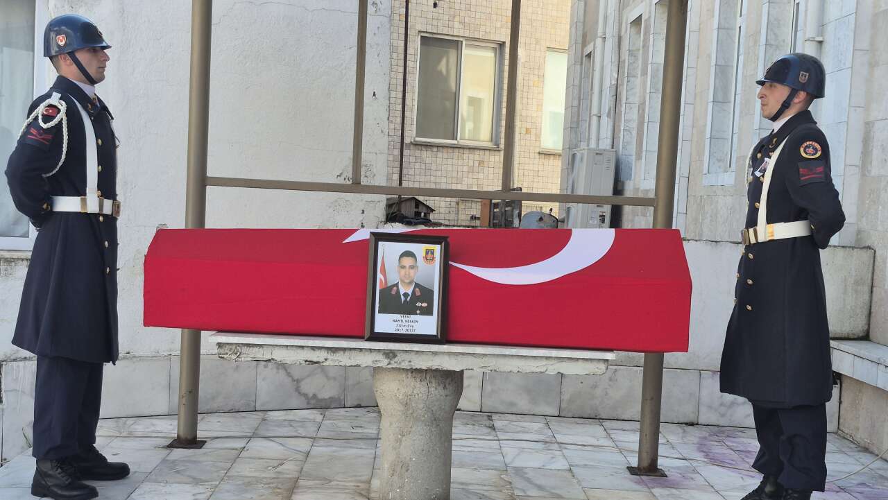 Kalp Krizinden Hayatını Kaybeden Uzman Çavuş Son Yolculuğuna Uğurlandı 4