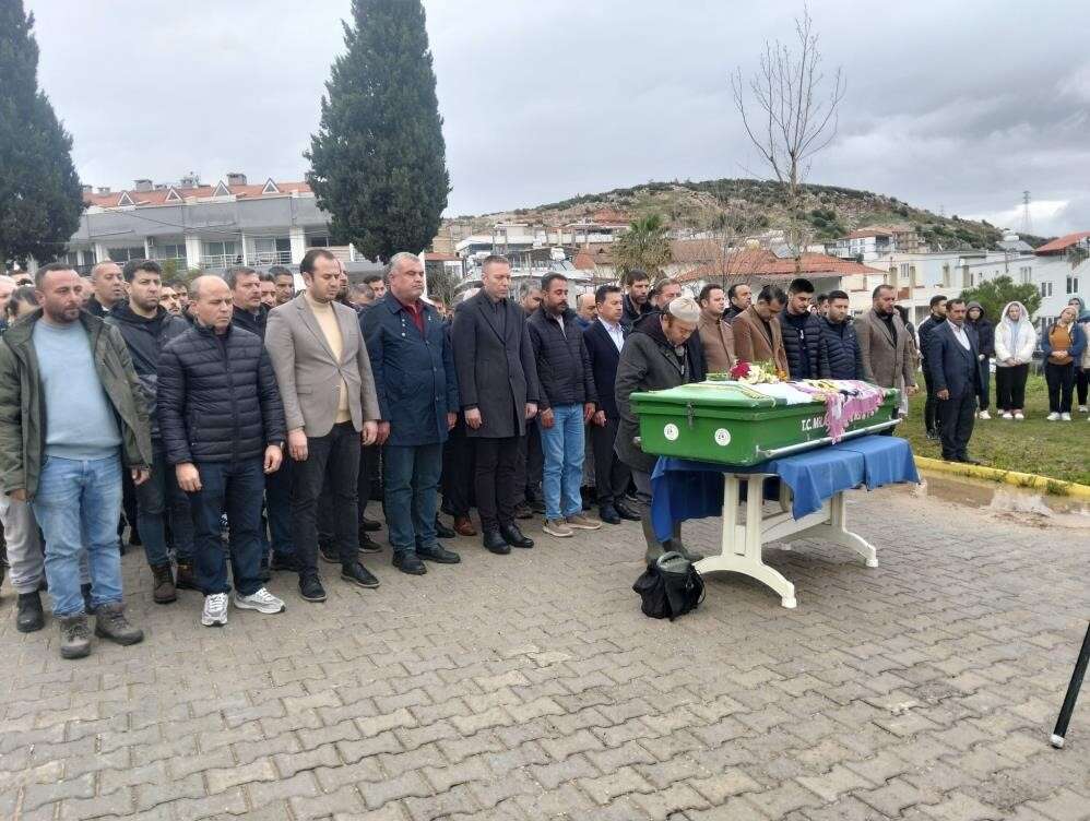 Minik Öykü’nün Sırası Çiçeklerle Donatıldı, Arkadaşları Gözyaşlarını Tutamadı 1