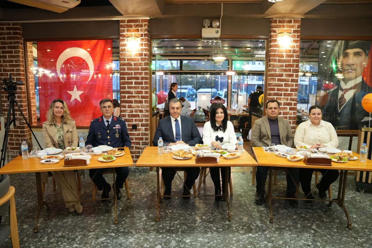 Dalaman’da Şehit Aileleri ve Gaziler Onuruna İftar Programı Düzenlendi 6