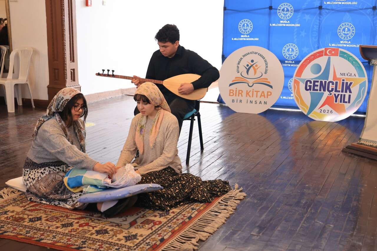 Vali Akbıyık’tan Gençler İle ‘Gençlik Yılı’ Buluşması 1