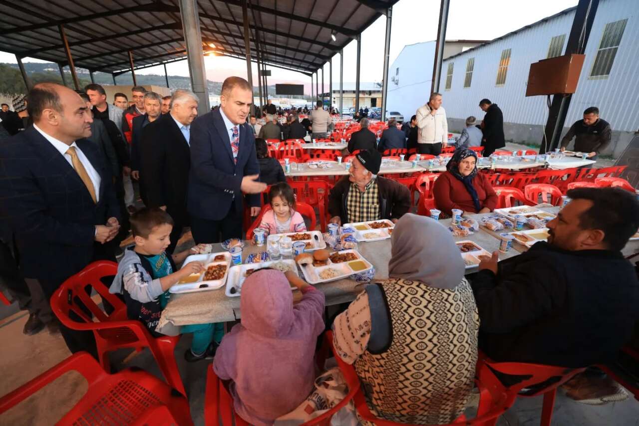 Vali Dr. İdris Akbıyık Seydikemer’de İftar Programına Katıldı 1