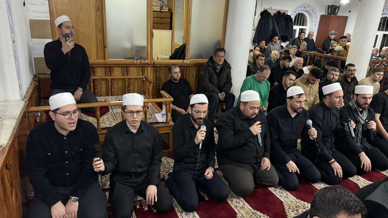 Marmaris'te Enderun Usulüyle Teravih Kılındı 7