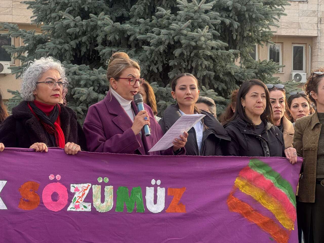 Menteşe Kadın Platformu’ndan Hakaret ve Şiddet Tehdidine Karşı Suç Duyurusu 1