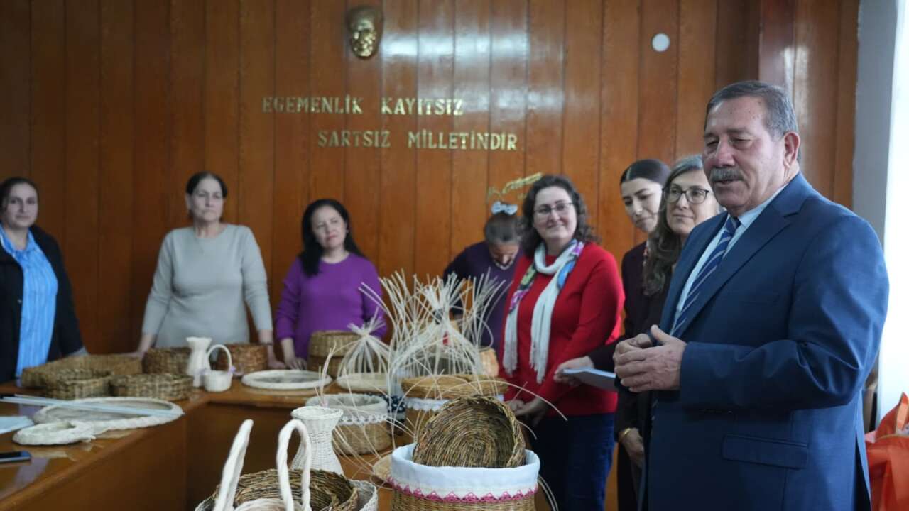 Kadınlar Sepet Örmeyi Öğrendi, Emekleri Belgelerle Taçlandı 6