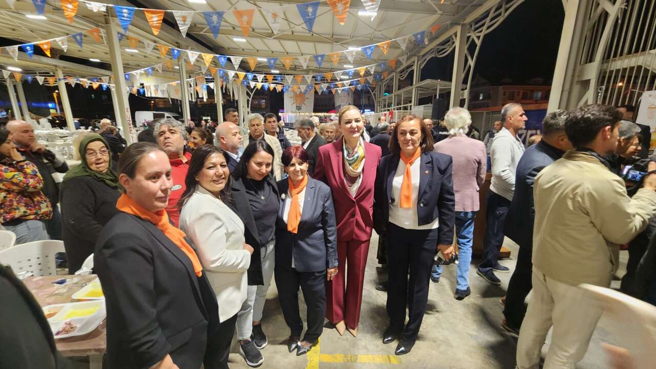 AK Parti Fethiye İlçe Başkanlığının İftarına Yoğun Katılım 9
