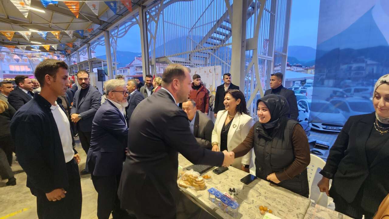 AK Parti Fethiye İlçe Başkanlığının İftarına Yoğun Katılım 6