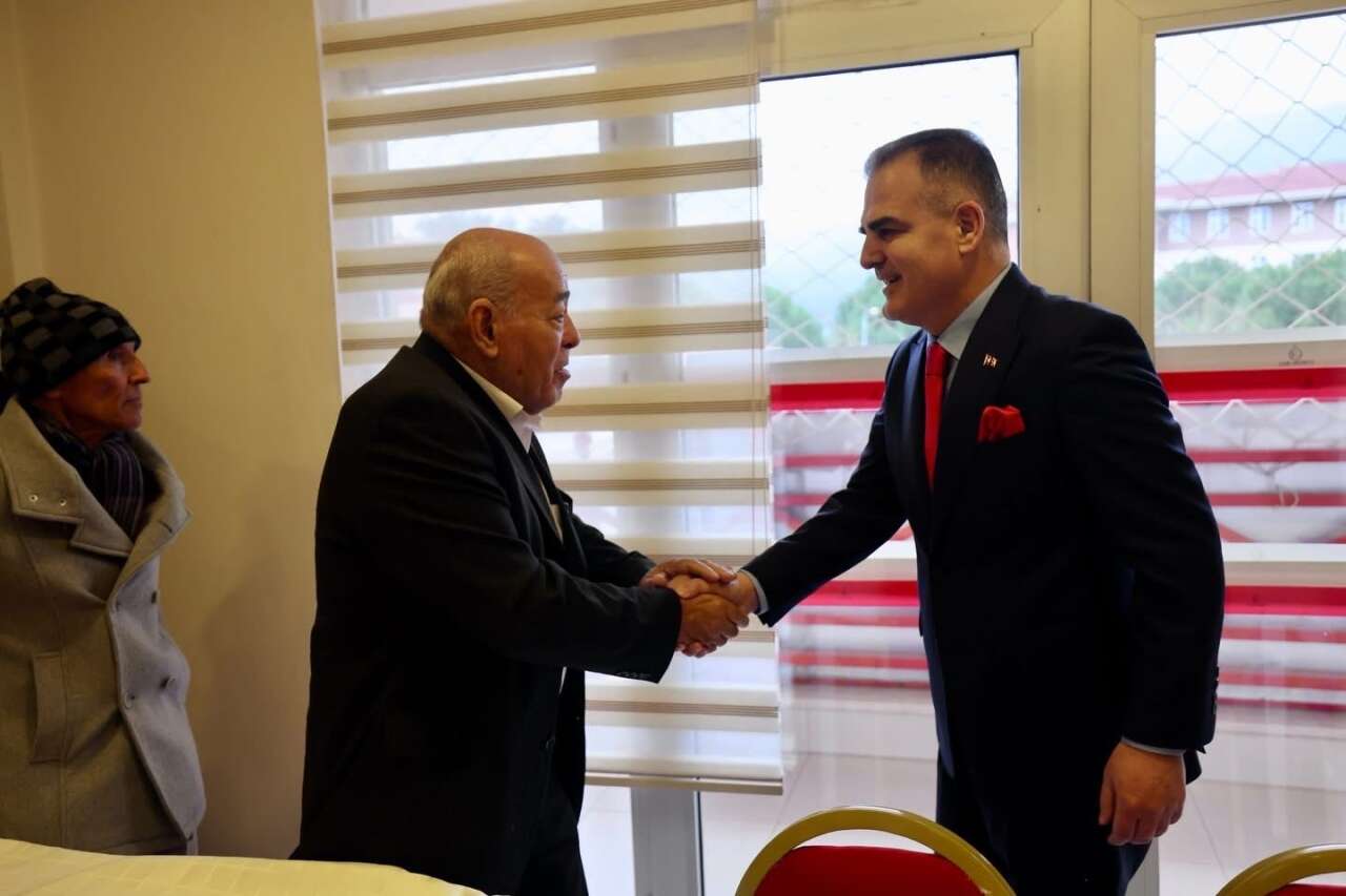 Vali Akbıyık’tan Yaşayan Çınarlara Bayram Ziyareti 4