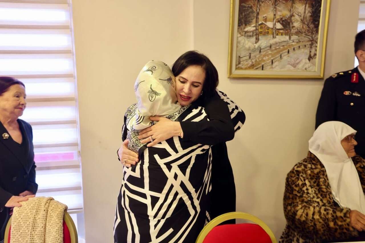 Vali Akbıyık’tan Yaşayan Çınarlara Bayram Ziyareti 3