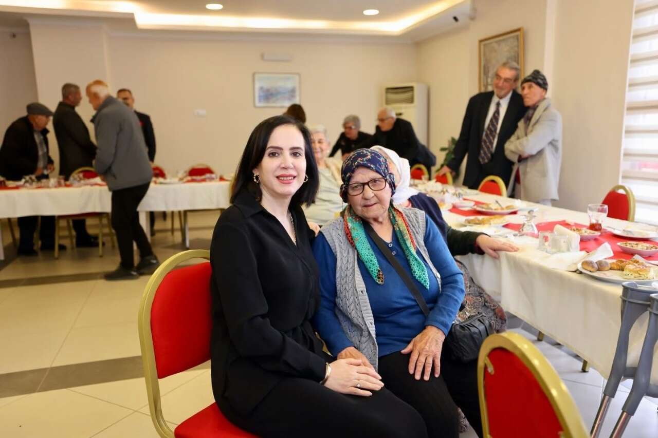 Vali Akbıyık’tan Yaşayan Çınarlara Bayram Ziyareti 2