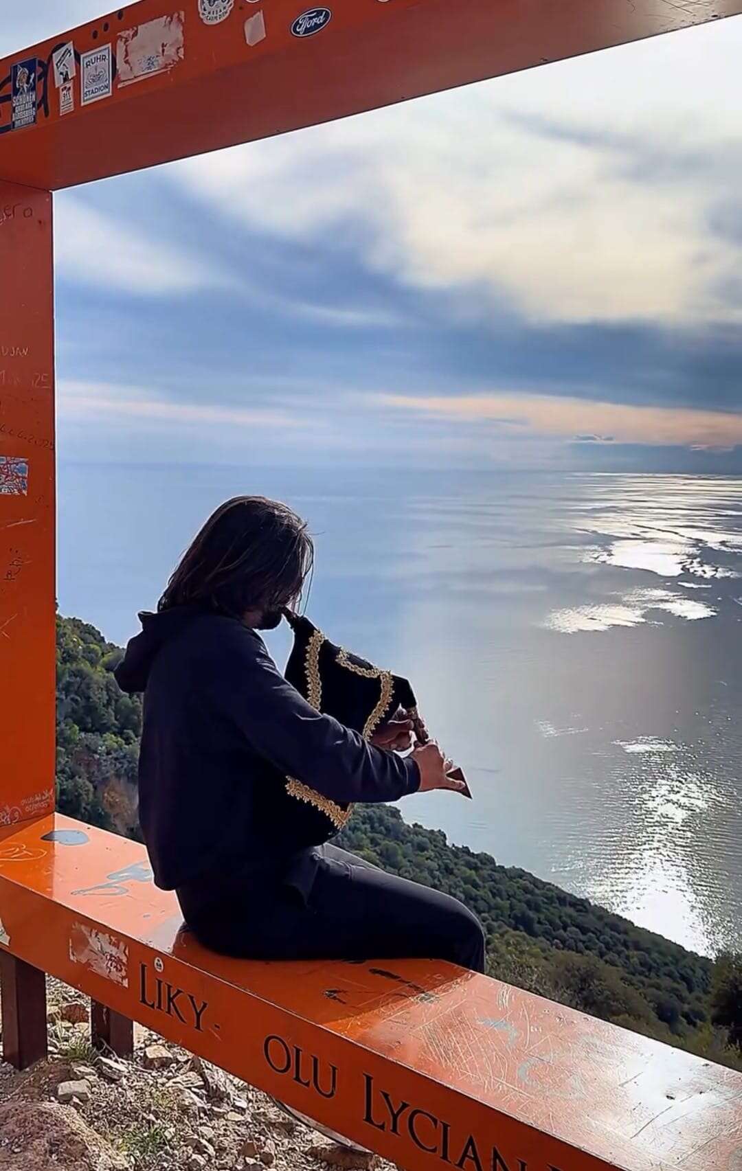 Koray Avcı’dan Ölüdeniz’de Manzara Eşliğinde Bayram Performansı 2