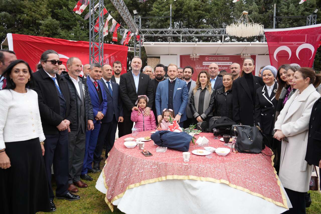 MHP Muğla Teşkilatı Bayramlaşmada Bir Araya Geldi 1