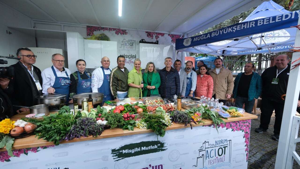 Bodrum’da Yağışa Rağmen İzdiham, Acı Ot Festivali’ne Ziyaretçi Akını 7