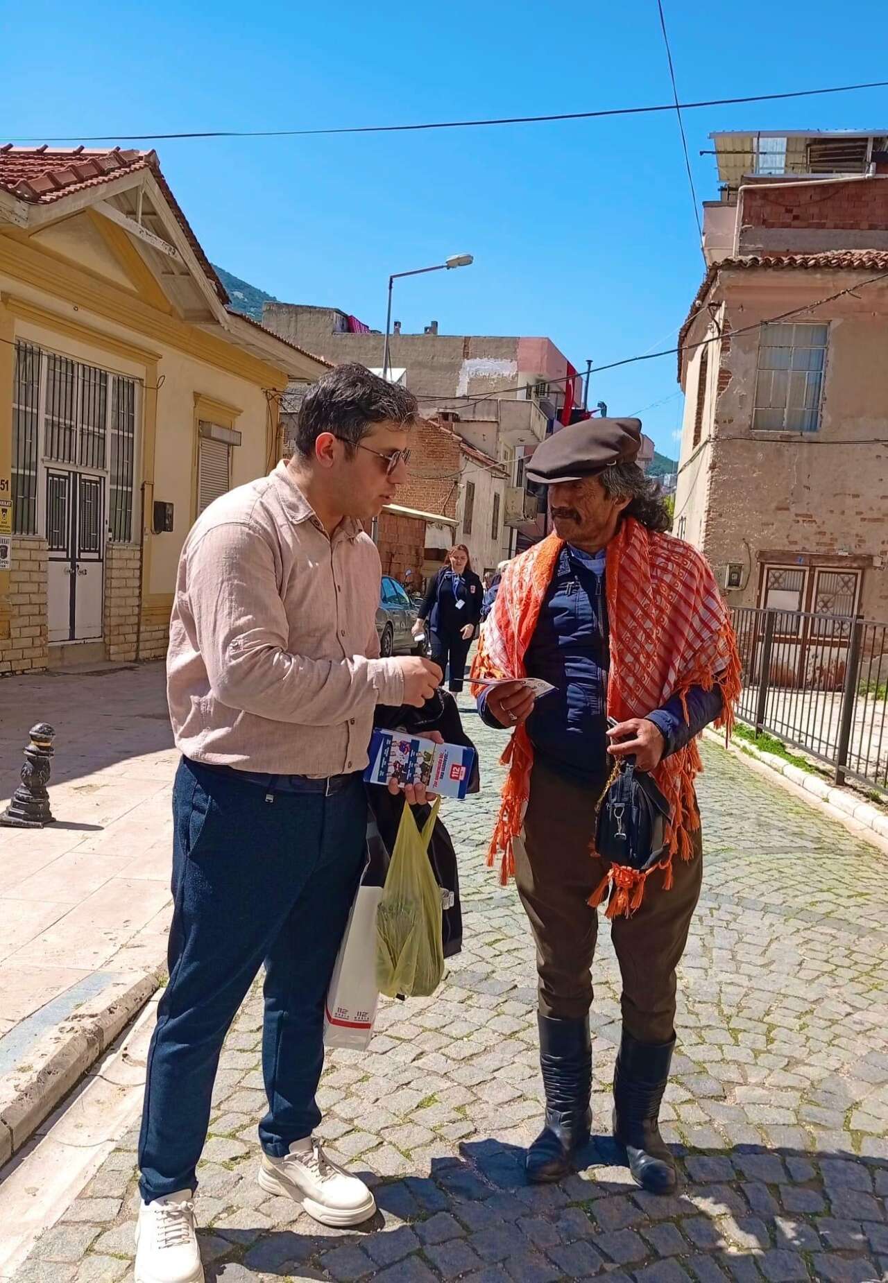 Milas Pazarı’nda 112 Bilgilendirmesi: Vatandaşlara Hayati Uyarılar 6