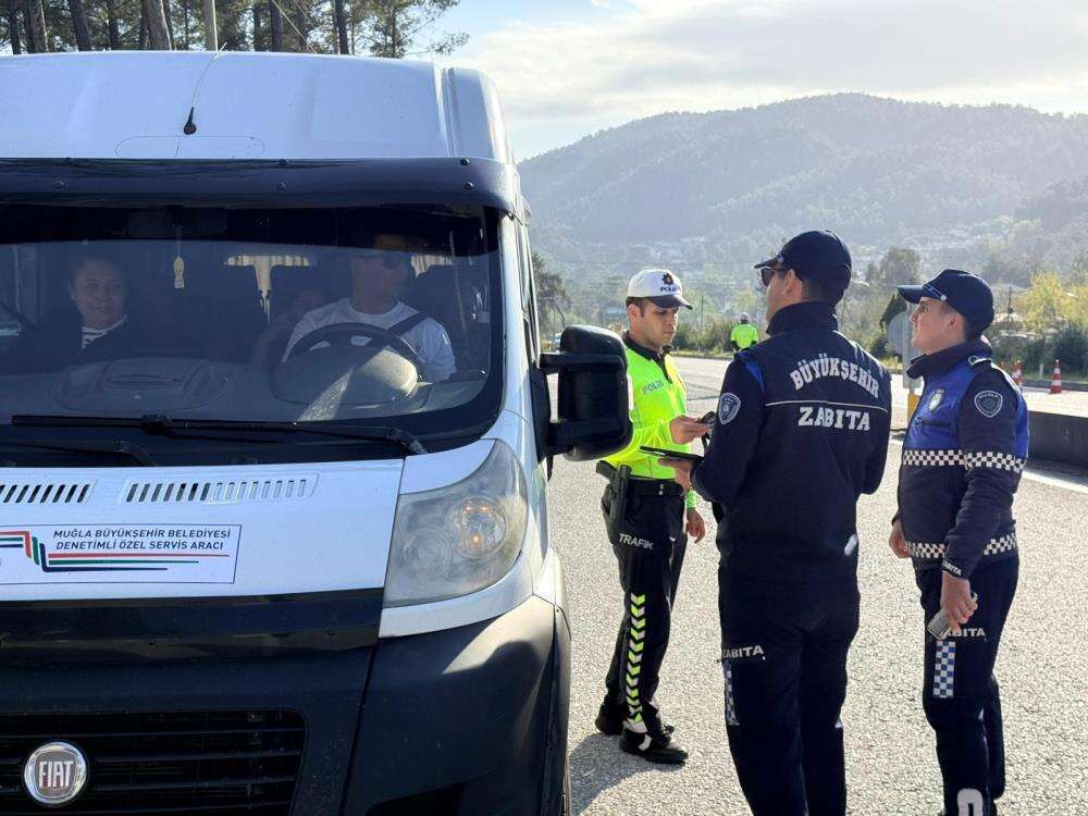 Datça-Marmaris Güzergâhında Büyük Denetim: 2 Araç Trafikten Çekildi 4