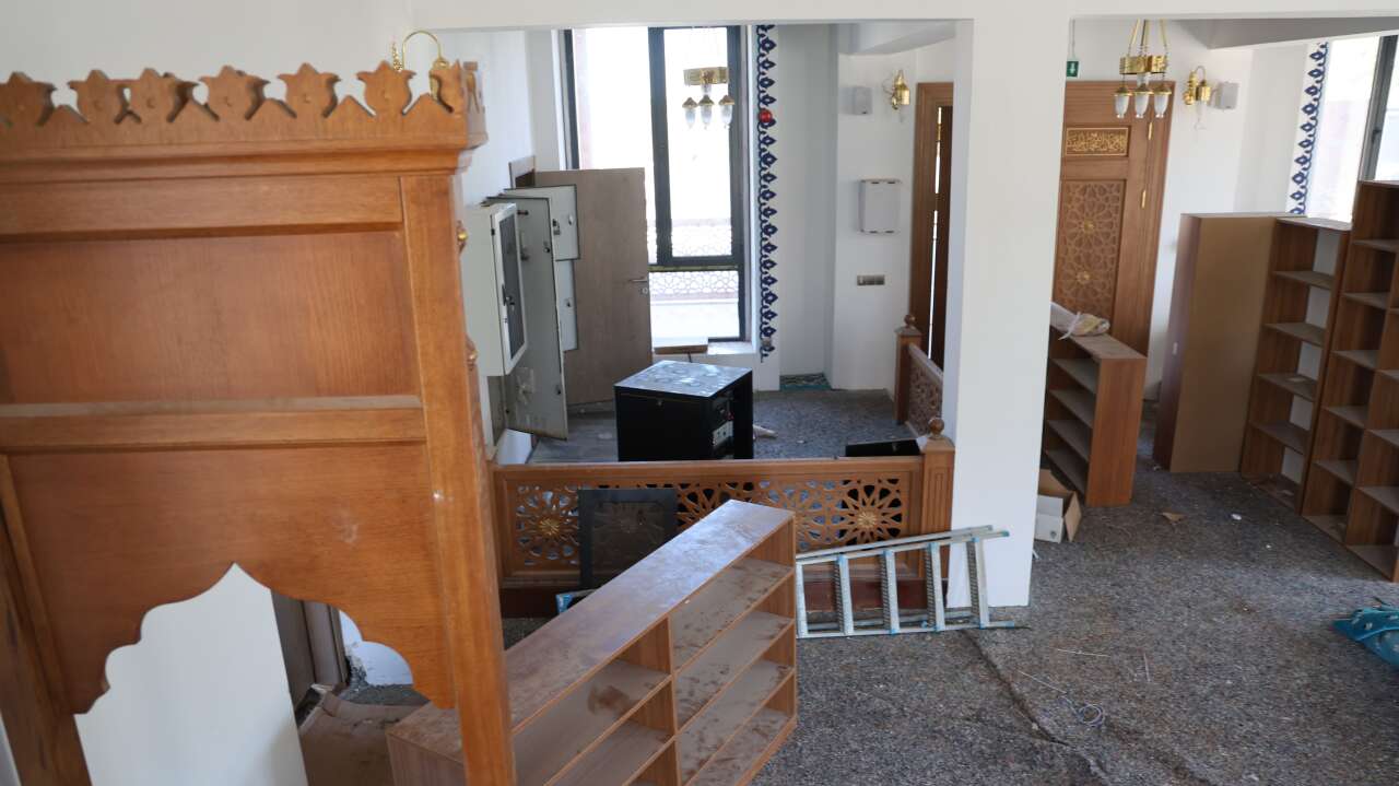 Menteşe’de Camii İbadete Açılamadan Harabeye Döndü 2