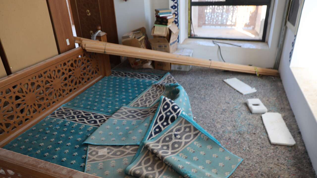 Menteşe’de Camii İbadete Açılamadan Harabeye Döndü 4