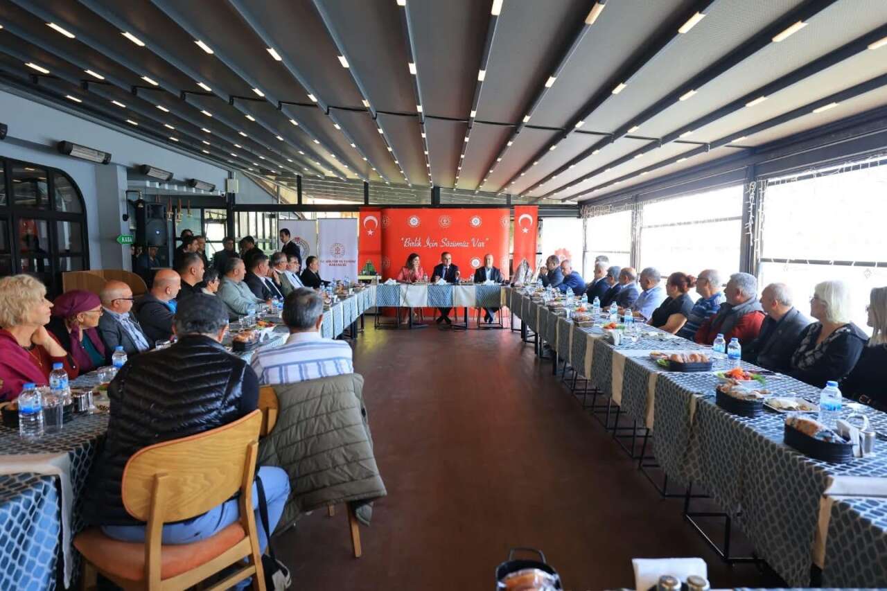 Vali Dr. İdris Akbıyık Bodrum’da Alevi İnanç Önderleri ve Cemevi Başkanları Toplantısına Katıldı 2