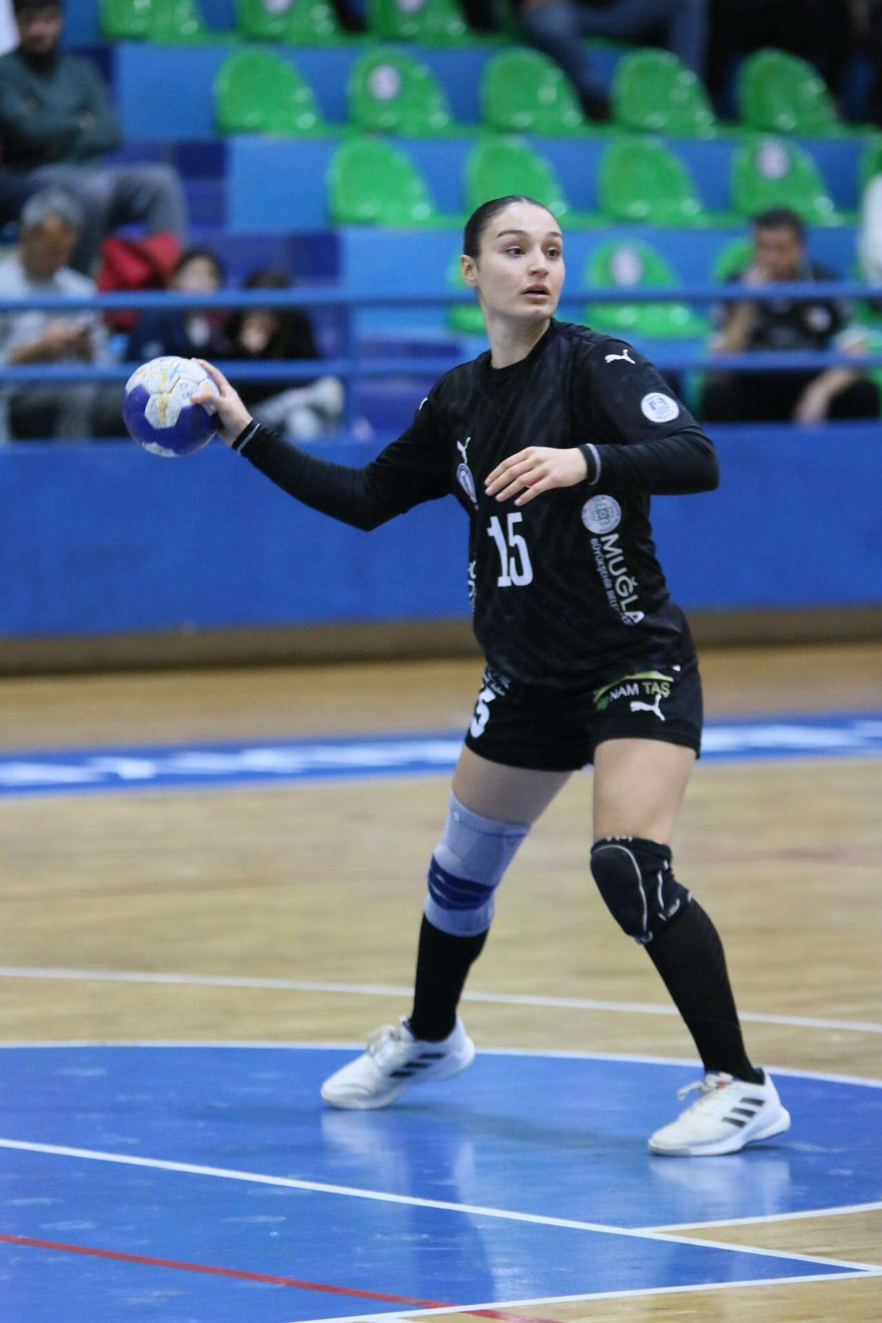 Denizin Kızları Bodrum'da Geçit Vermedi: Nefes Kesen Mücadelede Zafer Yalıkavakspor'un 1