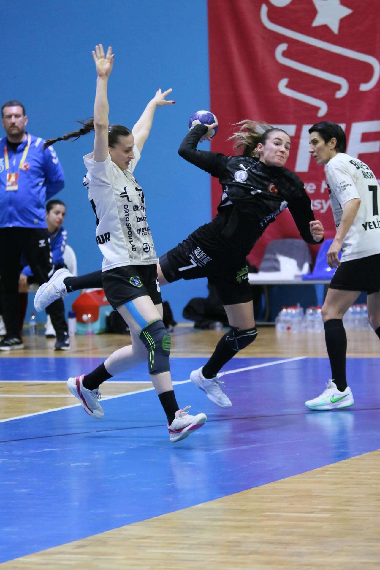 Denizin Kızları Bodrum'da Geçit Vermedi: Nefes Kesen Mücadelede Zafer Yalıkavakspor'un 4