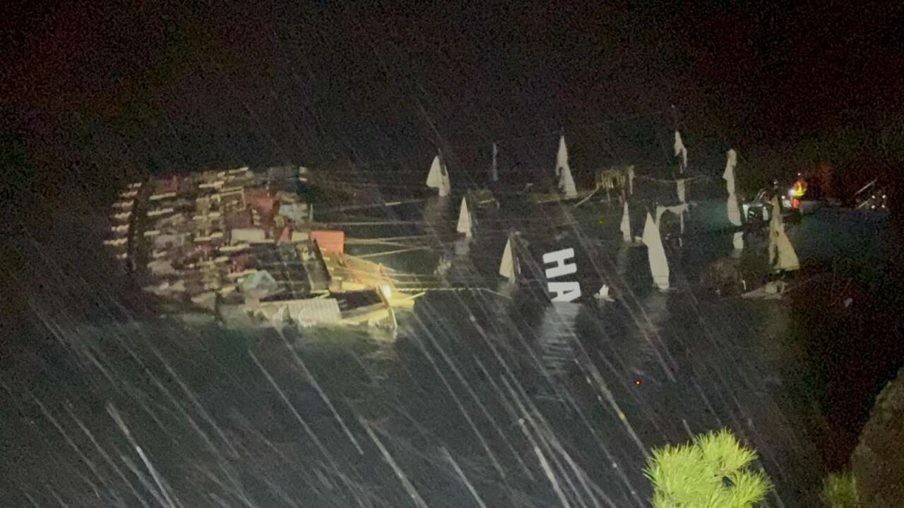 Fethiye’de Tekne Kayalıklara Çarptı, 6 Kişi Kurtarıldı 1 Kayıp 2