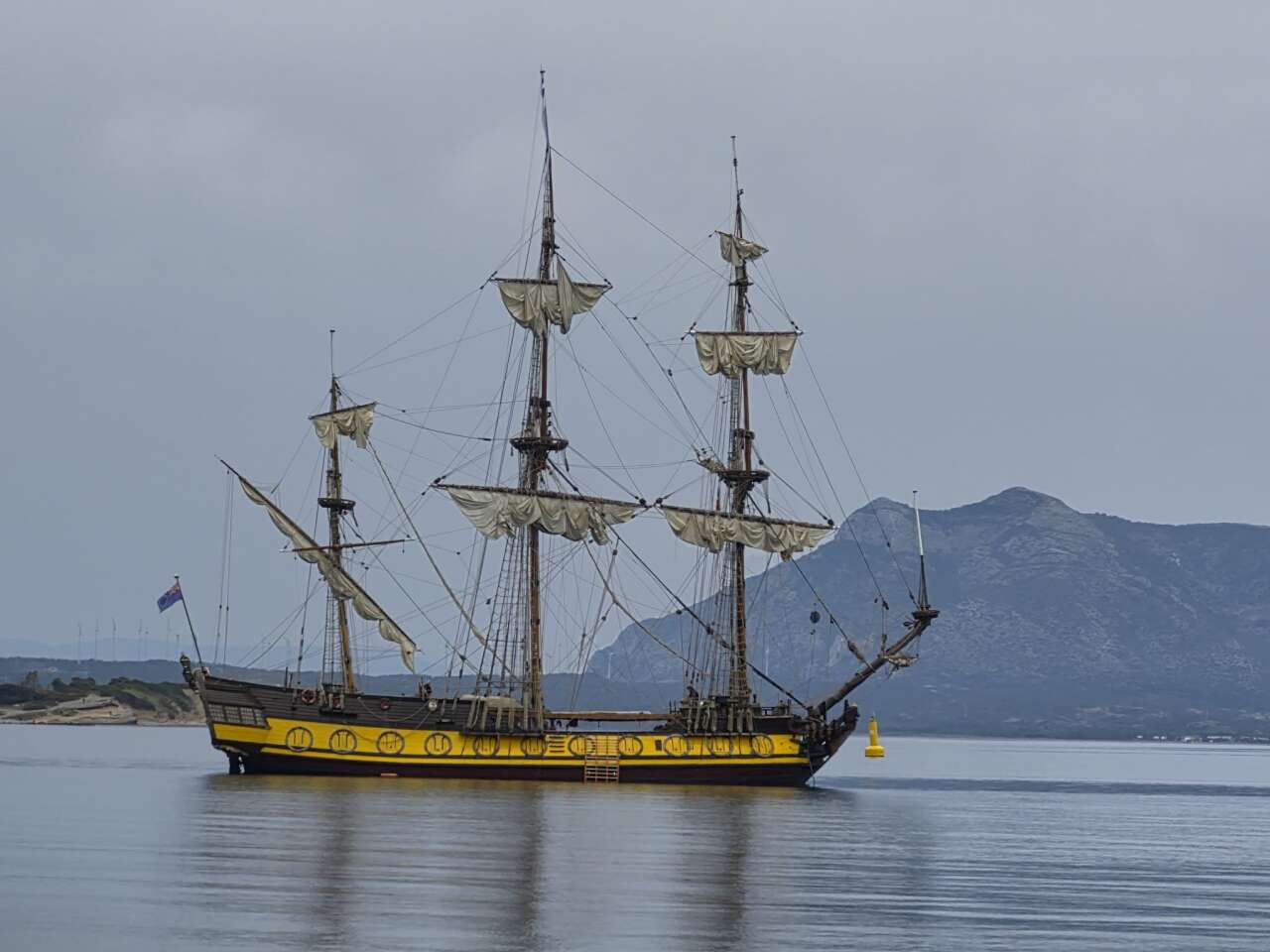 Cook Adaları Bayraklı Yelkenli Datça'ya Demirledi 1