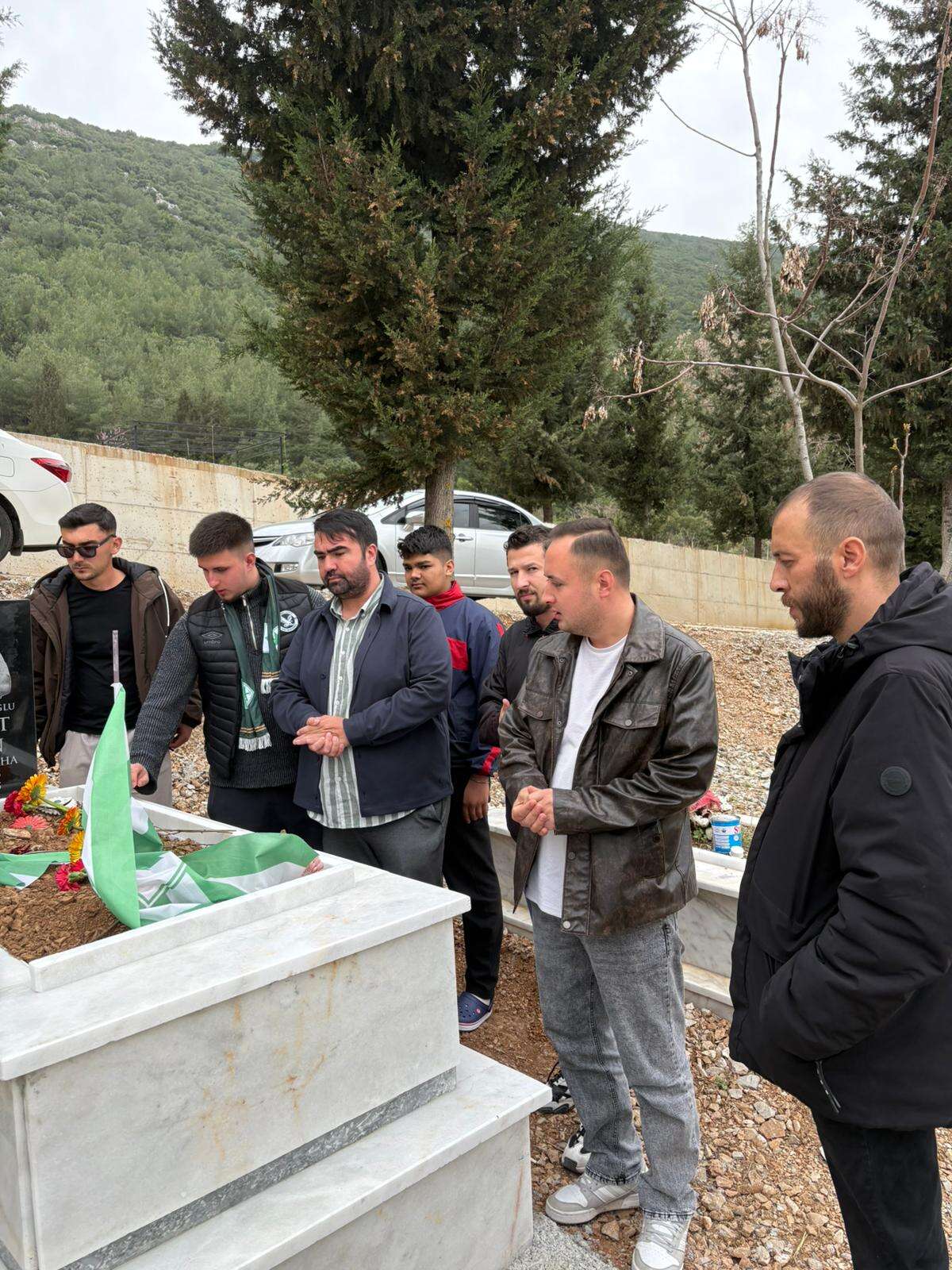 1967 Muğlaspor Taraftarlar Derneği’nden Cüneyt Erdan’a Mezarı Başında Vefa Ziyareti 2