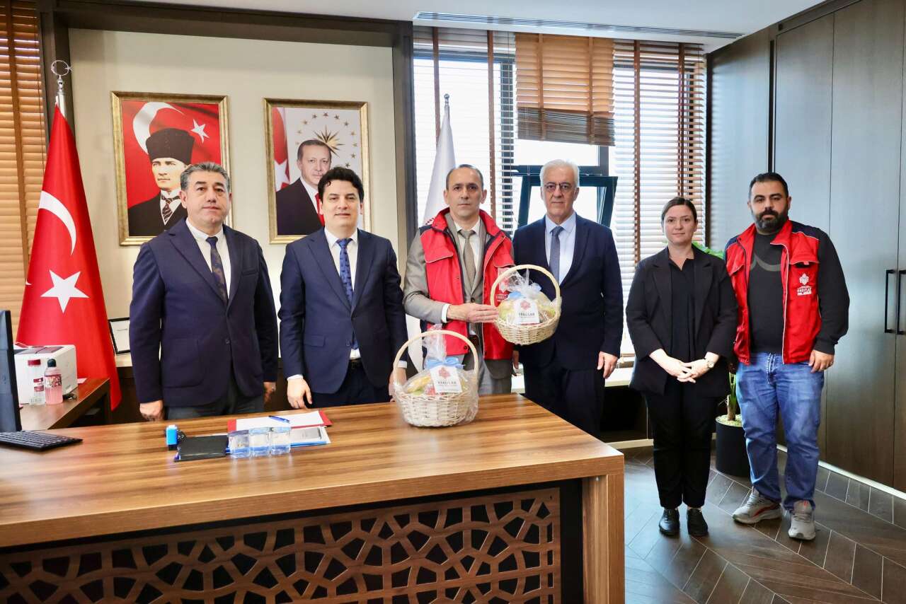 Vakıf Medeniyeti Yaşatılıyor: Hastalara Meyve İkramı 4