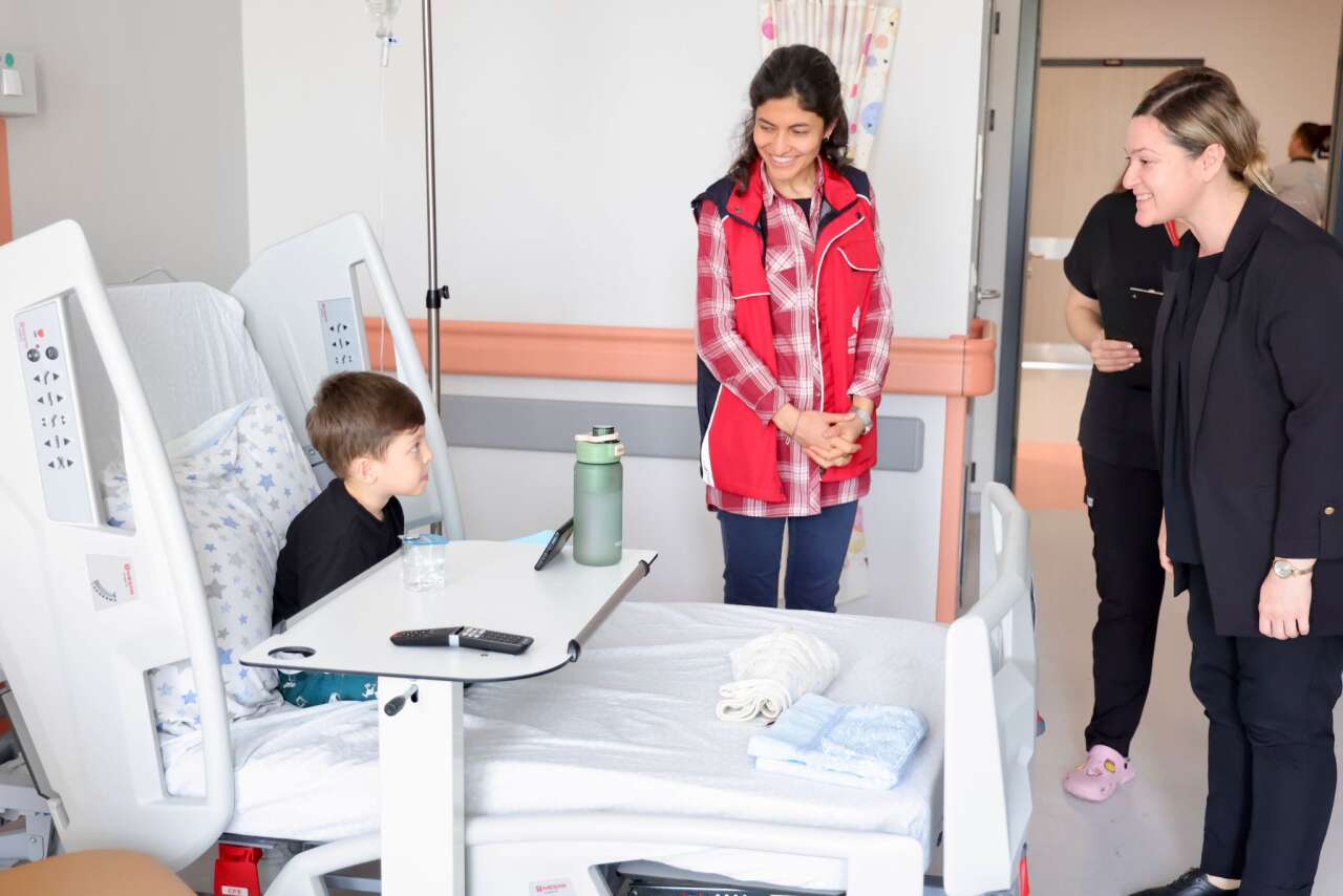 Vakıf Medeniyeti Yaşatılıyor: Hastalara Meyve İkramı 2