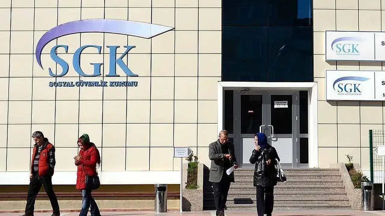 SGK’dan Erken Emeklilik Fırsatı: 8 Yıl Önce Emekli Olabilirsiniz! İşte O Meslekler 1
