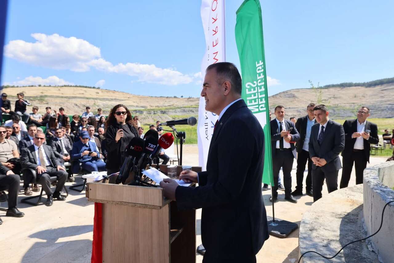 Hüsamlar’da Yeşil Seferberlik: Çocuklarla Birlikte 4 Bin Fidan Dikildi 4