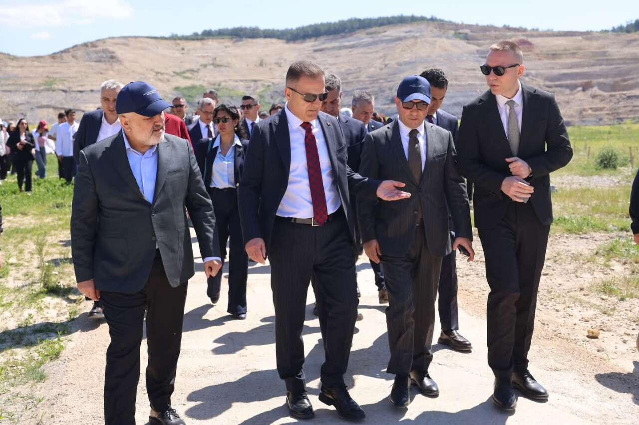 Hüsamlar’da Yeşil Seferberlik: Çocuklarla Birlikte 4 Bin Fidan Dikildi 3