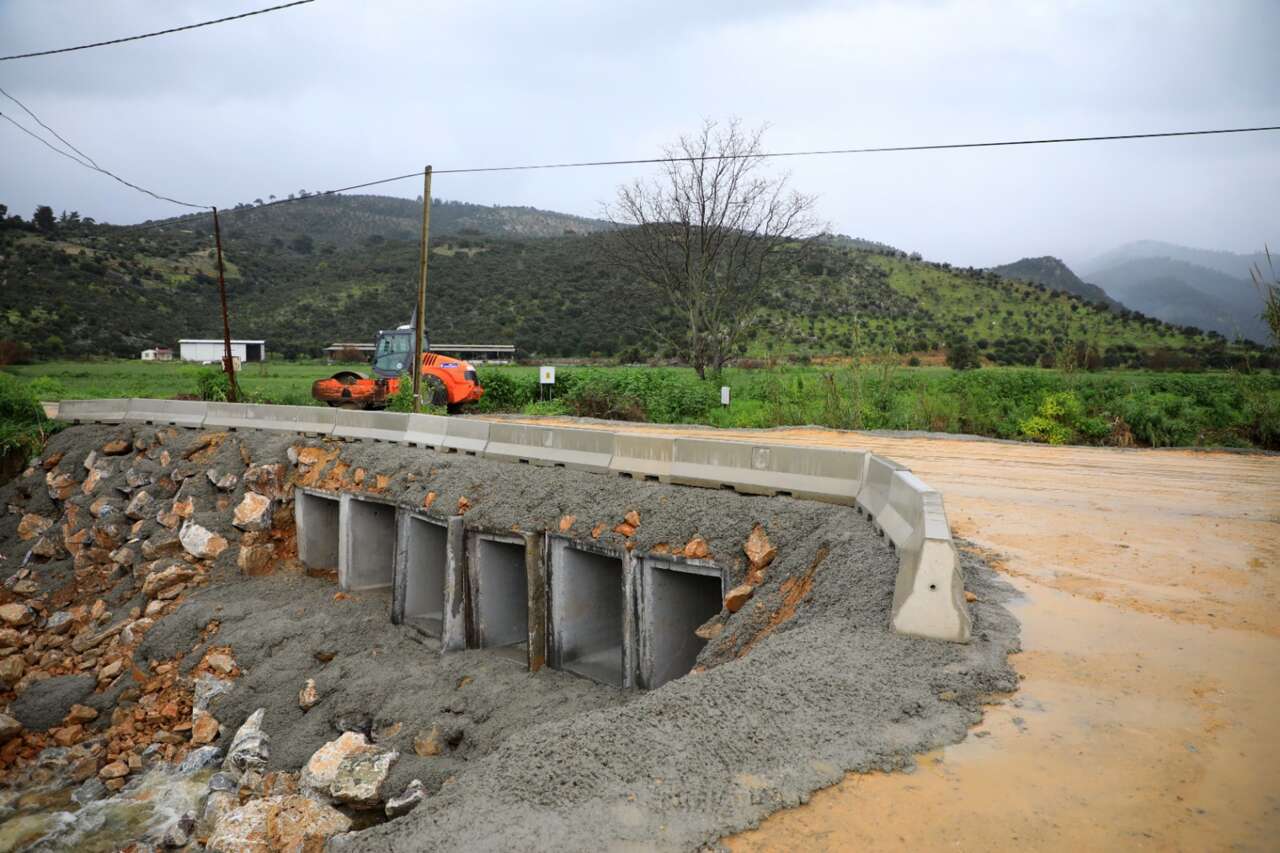 Milas’ta Yağışta Çöken Köprü Yeniden Ulaşıma Açıldı 3