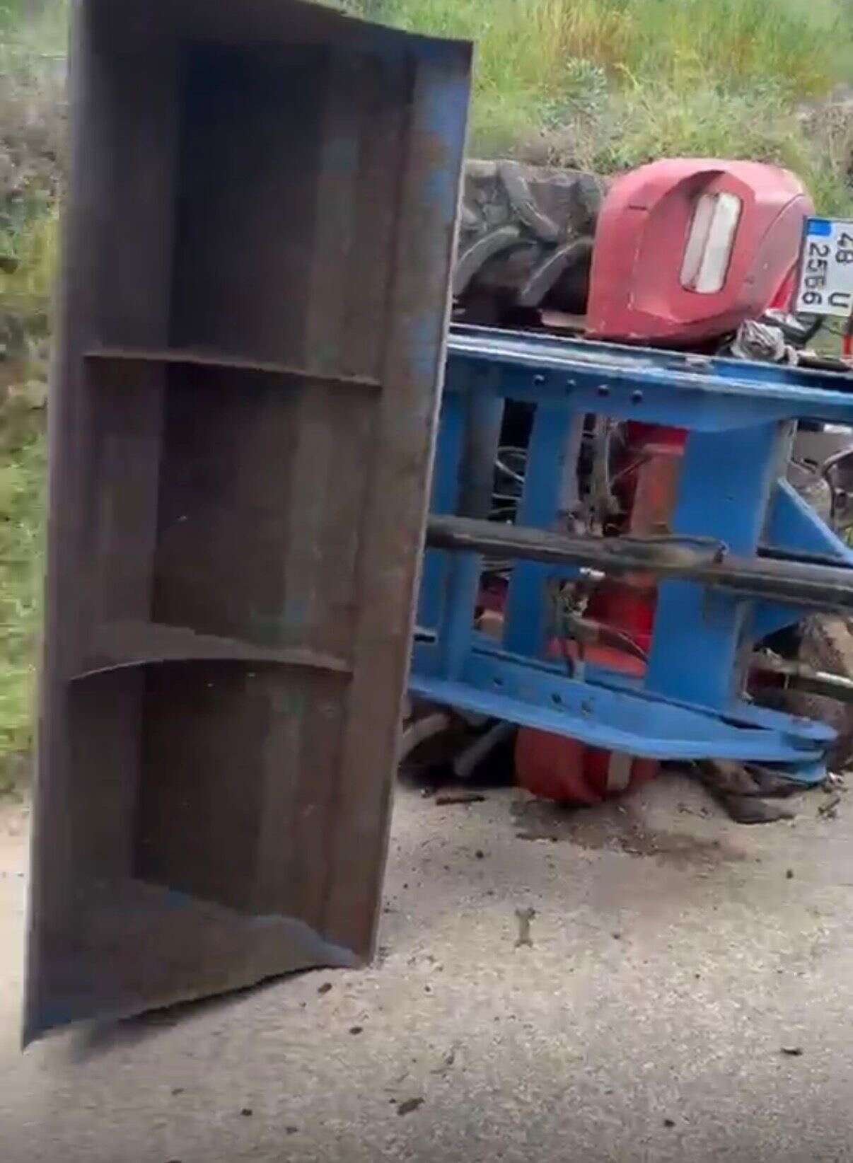 Milas’ta Traktör Kazası: Sürücünün Durumu Ağır 2