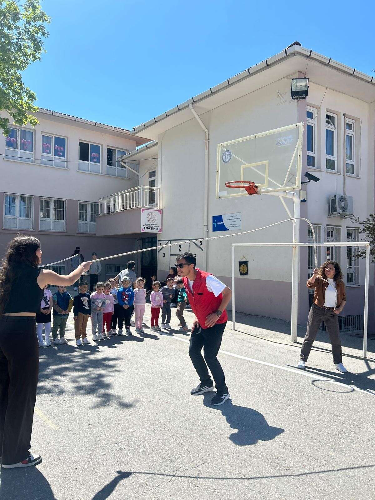 Menteşe'de Gönüllü Gençlerden Örnek Etkinlik 4