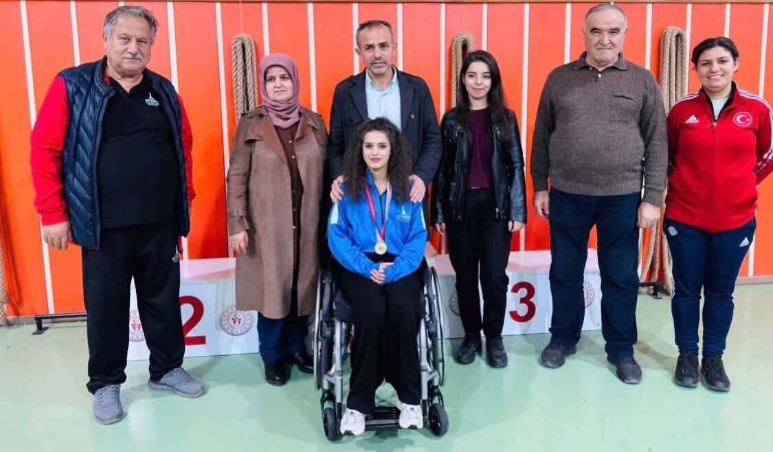 Köyceğizli Ayşe Engelleri Aşıp Türkiye İkincisi Oldu 2