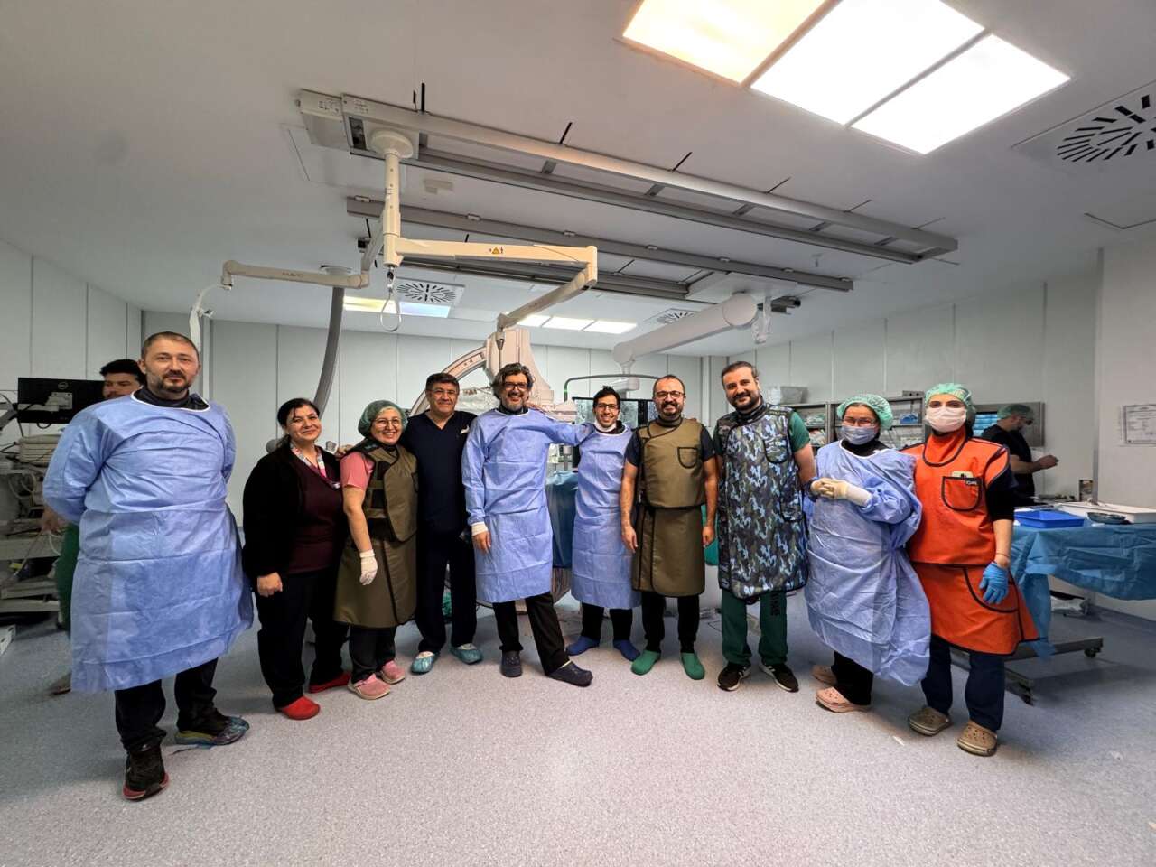 MEAH’ta Yüksek Riskli Hastalara Kapalı Yöntemle Hayati Dokunuş 4