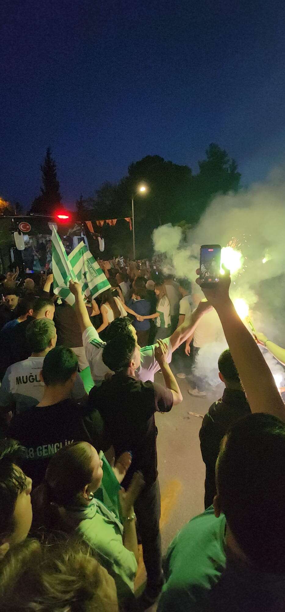 Muğla’da Tarihi Karşılama: Muğlaspor Kente 1. Lig Zaferiyle Döndü 7
