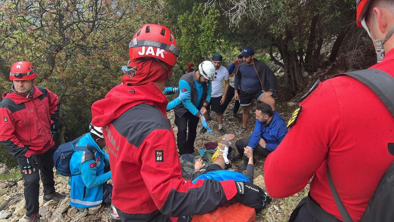 Muğla'da UMKE Ve JAK Ekiplerinden Nefes Kesen Kurtarma Operasyonu 5
