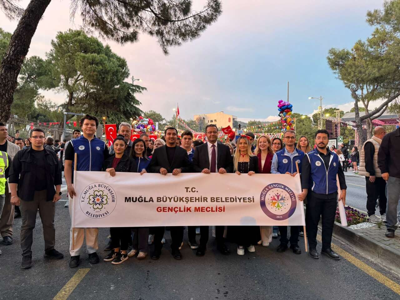 Menteşe’de 19 Mayıs Coşkusu Sokaklara Taştı 1