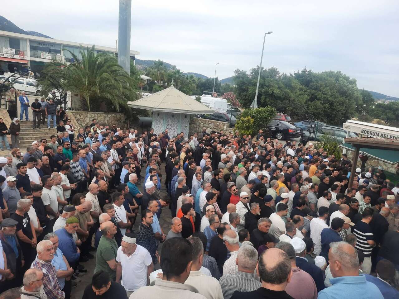 Muğla'da Trafik kazasında hayatını kaybeden imam son Yolculuğuna Uğurlandı 1