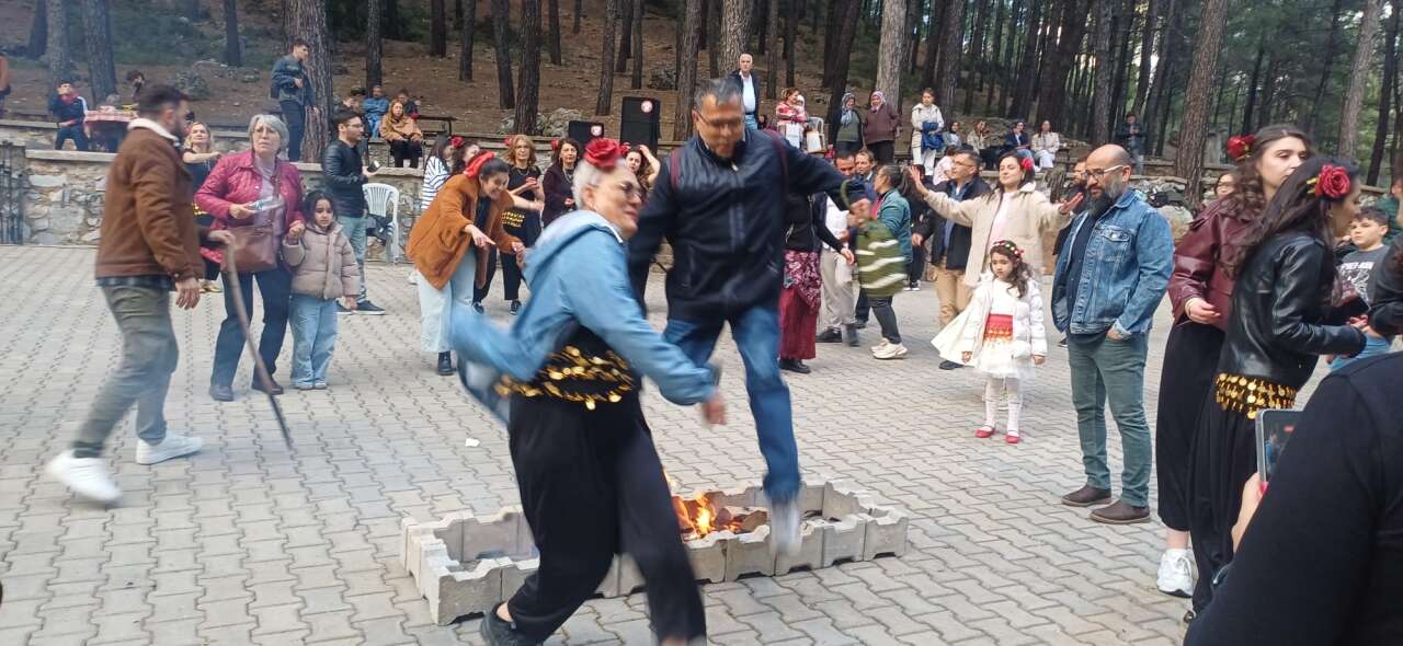 Menteşe’de Hıdırellez Coşkusu: Bahar Umutla Karşılandı 6