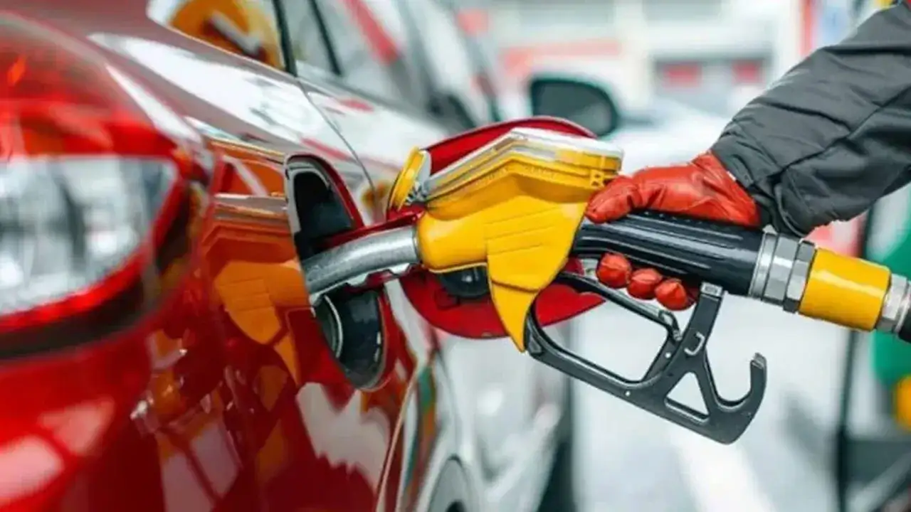 Akaryakıtta Tabelalar Değişti: Benzine Zam, LPG'ye İndirim Geldi 1