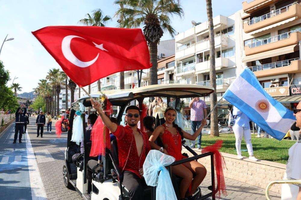 Marmaris’te Latin Festivali Coşkusu Başladı 4