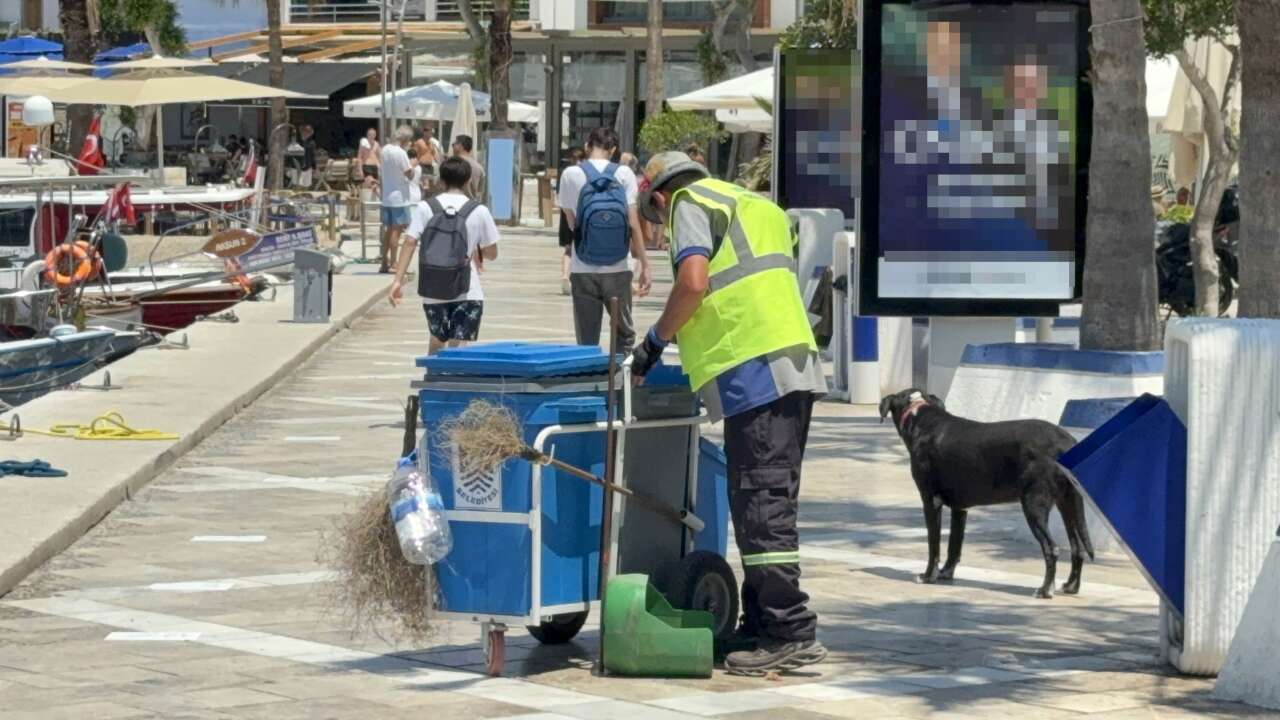 Bodrum’un Dans Eden Temizlik Görevlisi Gönülleri Fethetti 4