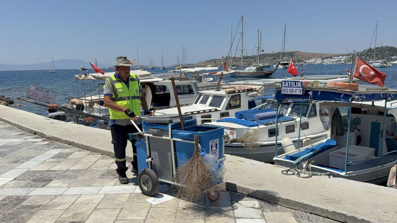 Bodrum’un Dans Eden Temizlik Görevlisi Gönülleri Fethetti 2