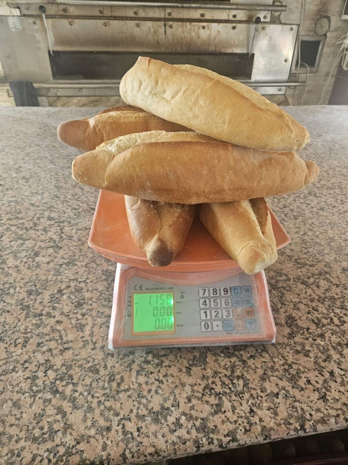 Ula’da Zabıta Ekiplerinden Fırın ve Market Denetimi 1